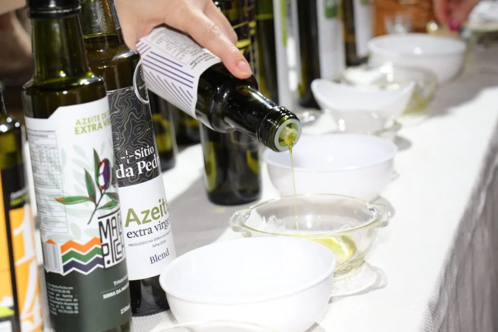 EPAMIG apoia realização de concurso do Prêmio Brasil Artesanal 4 Azeites de Oliva Uai Wine Foto Mila Cristian Ascom EPAMIG scaled 1